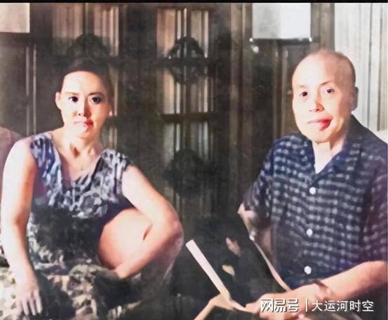 赢赢顺配资 66年，李宗仁和新婚妻子的合影，虽相差50岁，算得上郎才女貌